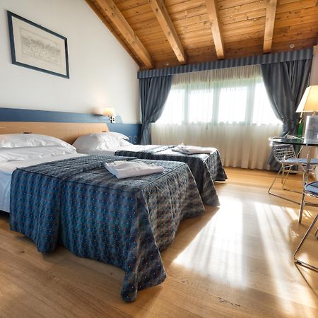 West Point Airport Hotel Dossobuono Esterno foto