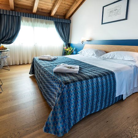 West Point Airport Hotel Dossobuono Esterno foto