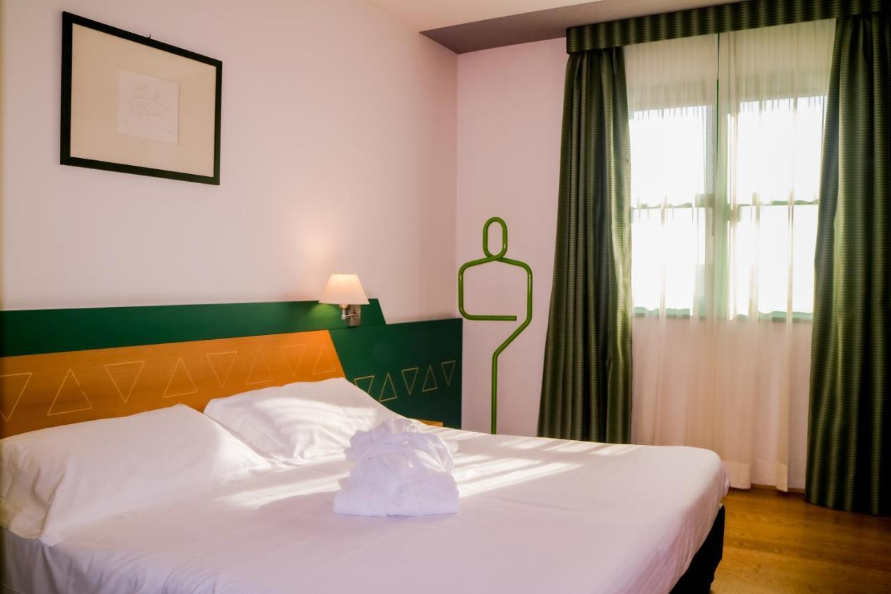 West Point Airport Hotel Dossobuono Esterno foto