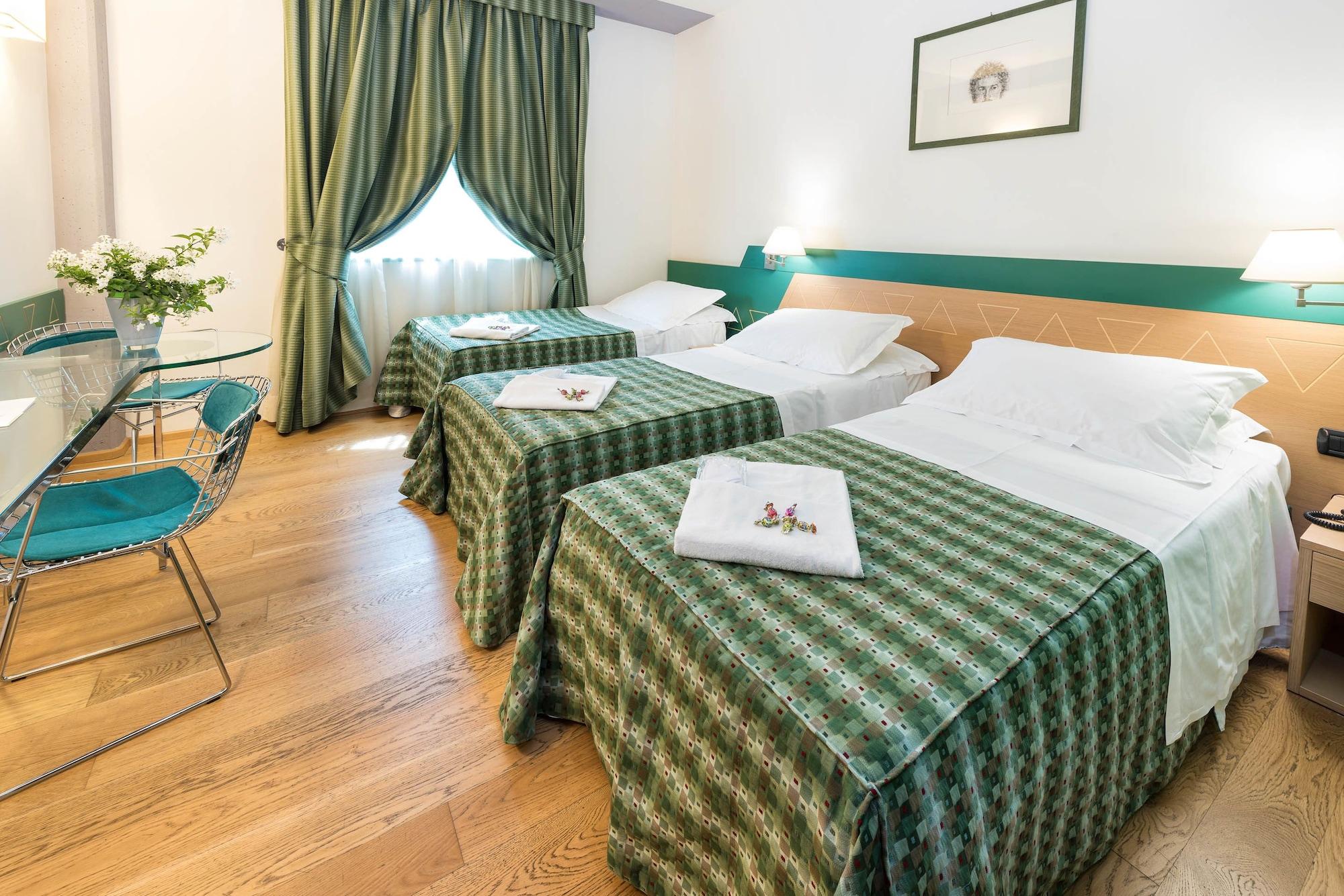 West Point Airport Hotel Dossobuono Esterno foto