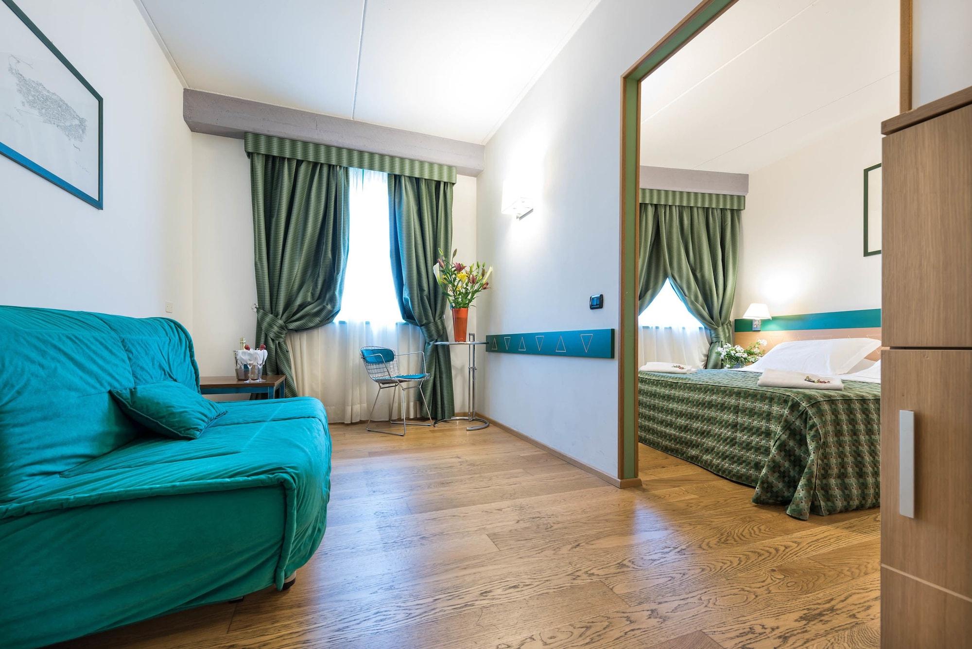 West Point Airport Hotel Dossobuono Esterno foto
