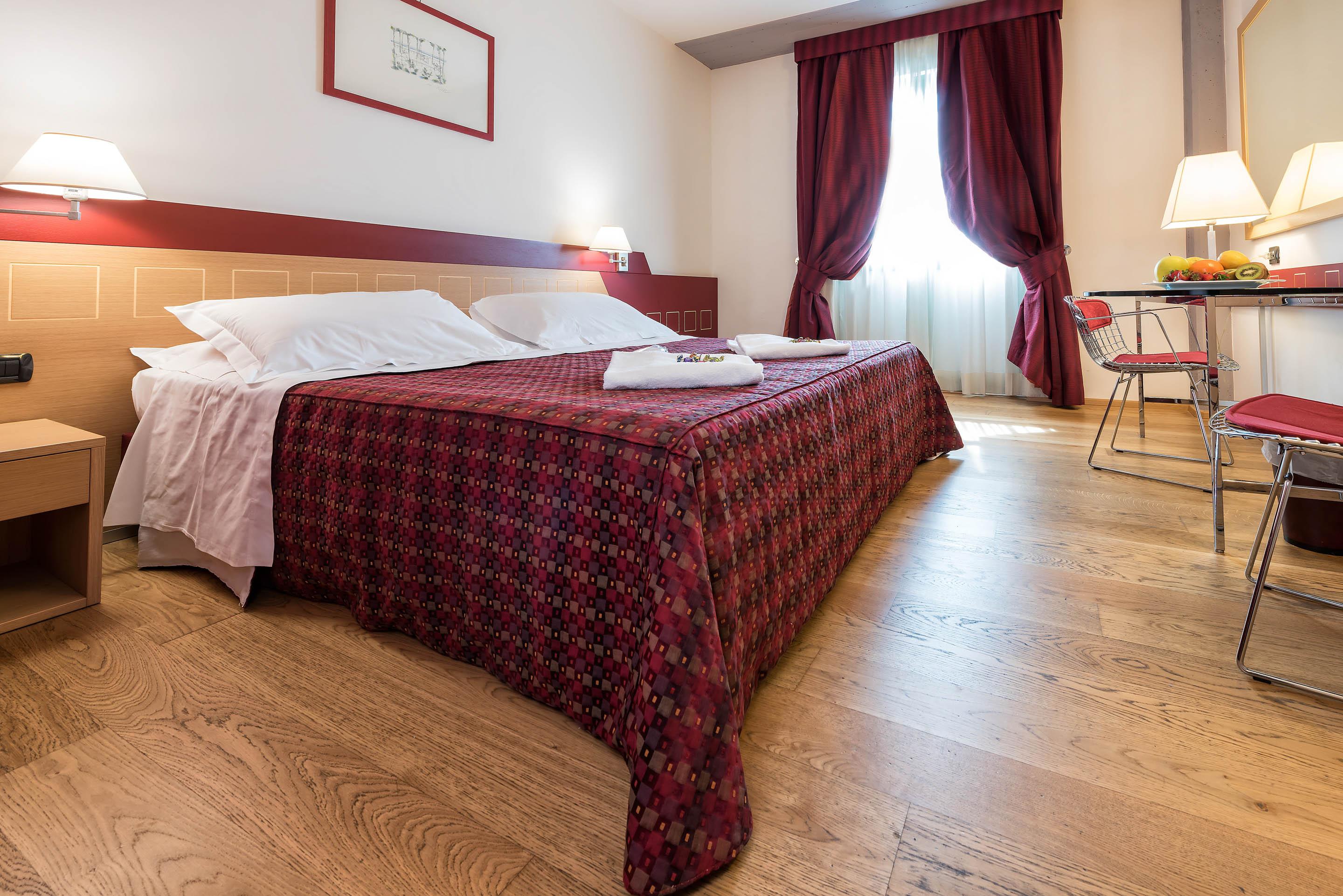 West Point Airport Hotel Dossobuono Esterno foto