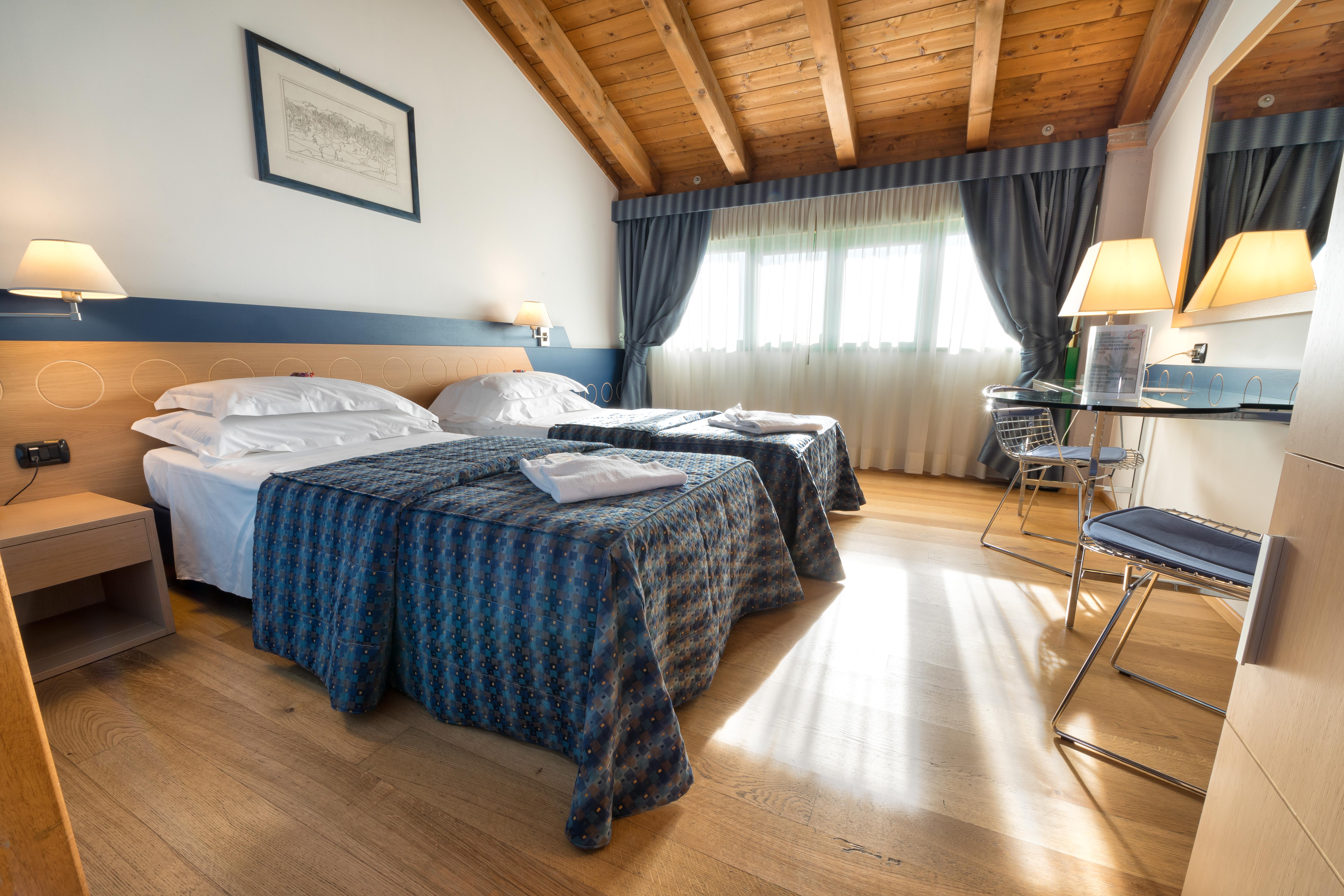 West Point Airport Hotel Dossobuono Esterno foto