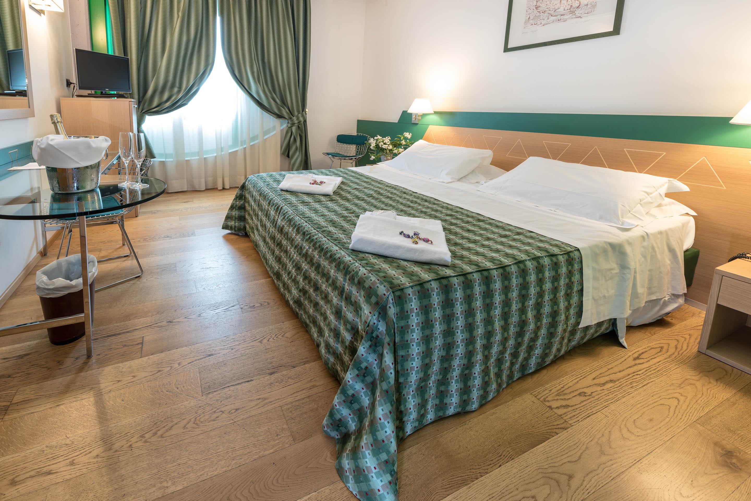 West Point Airport Hotel Dossobuono Esterno foto