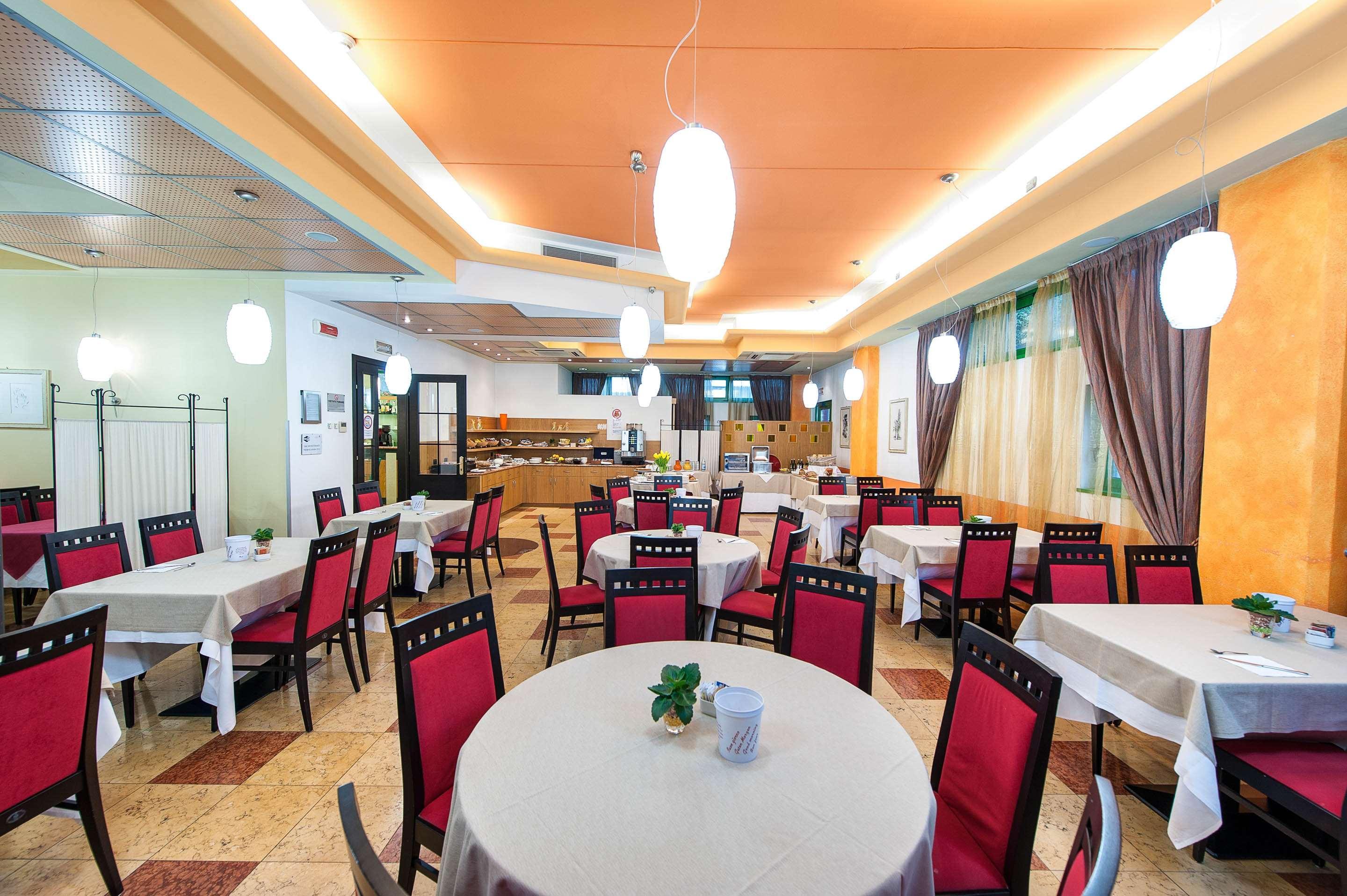 West Point Airport Hotel Dossobuono Esterno foto